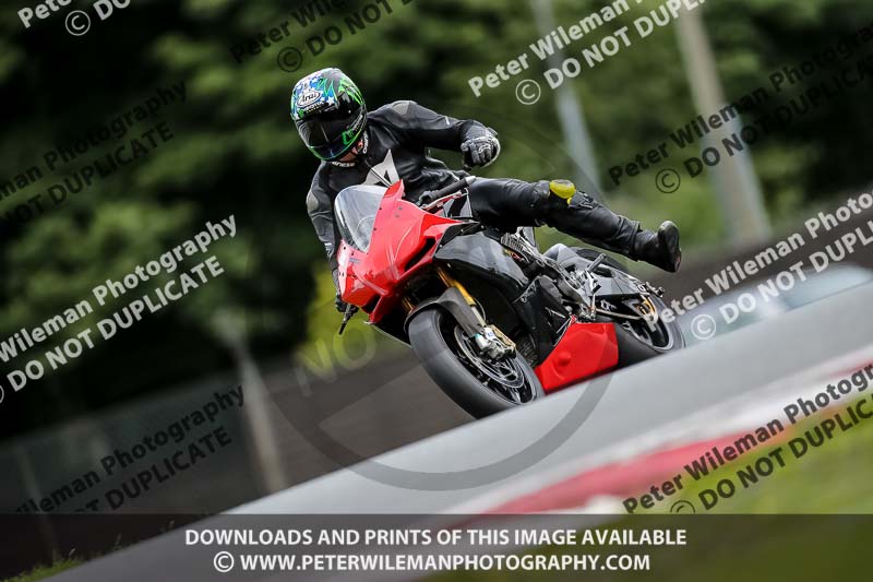 PJM Photography;anglesey;brands hatch;cadwell park;croft;donington park;enduro digital images;event digital images;eventdigitalimages;mallory;no limits;oulton park;peter wileman photography;racing digital images;silverstone;snetterton;trackday digital images;trackday photos;vmcc banbury run;welsh 2 day enduro